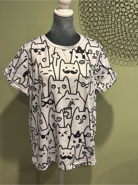 Pixie Lady All Over Doodle Cat Print T-Shirt Oversized Kawaii Tee White Black L